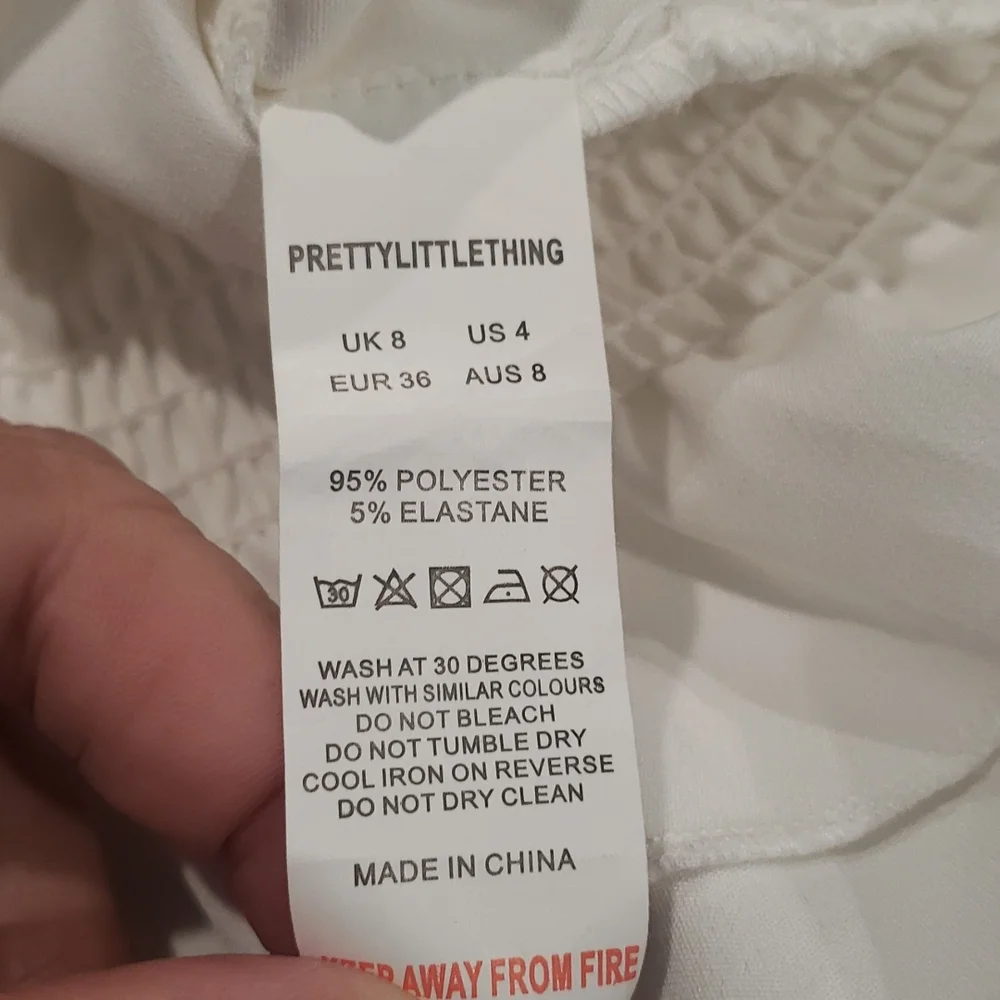 PRETTYLITTLETHING Size 4 Top - Picture 5 of 5